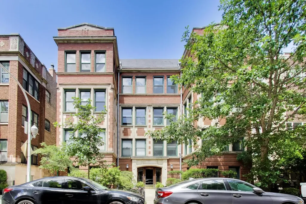 434 West Aldine Avenue Chicago IL 60657