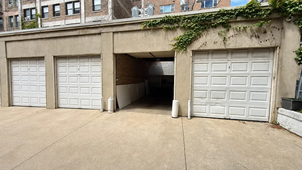 434 West Aldine Avenue Chicago IL 60657
