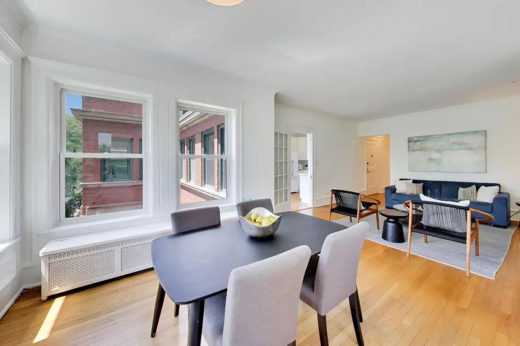 434 West Aldine Avenue Chicago IL 60657