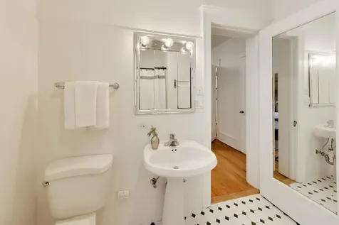 434 West Aldine Avenue Chicago IL 60657