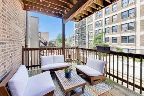 434 West Aldine Avenue Chicago IL 60657