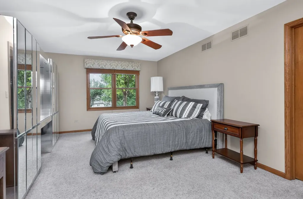 7806 Regency Grove Drive Darien IL 60561
