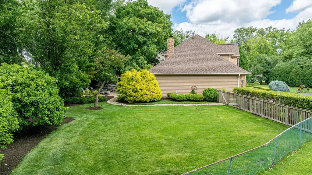 7806 Regency Grove Drive Darien IL 60561