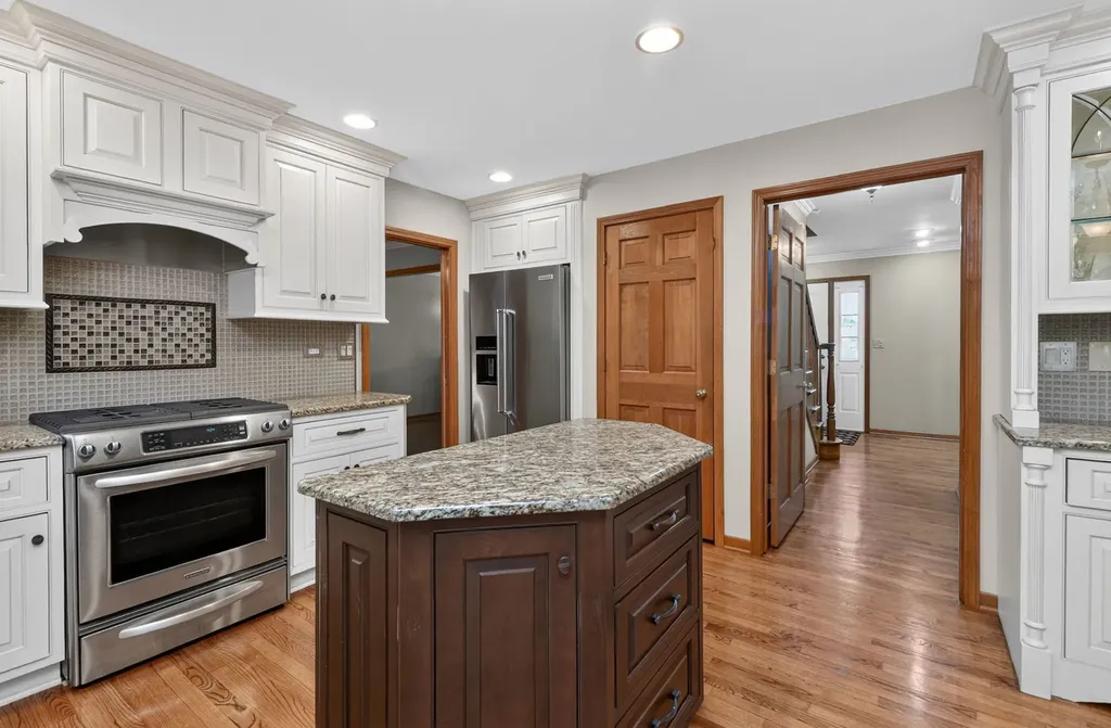 7806 Regency Grove Drive Darien IL 60561