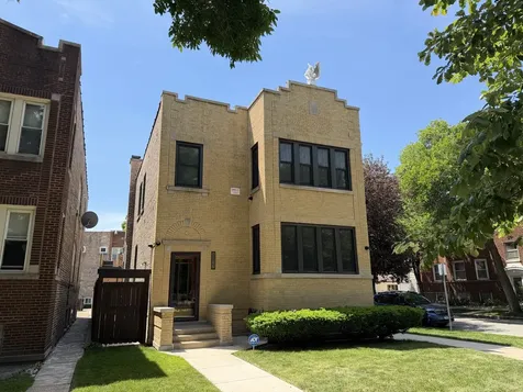 4957 West Sunnyside Avenue Chicago IL 60630