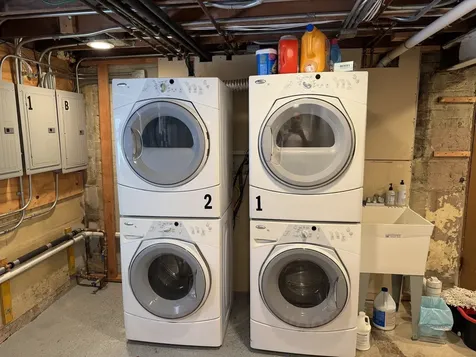 4957 West Sunnyside Avenue Chicago IL 60630