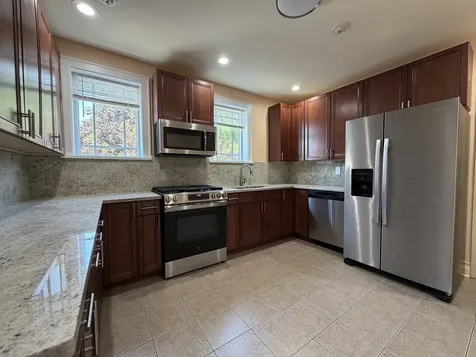 4957 West Sunnyside Avenue Chicago IL 60630