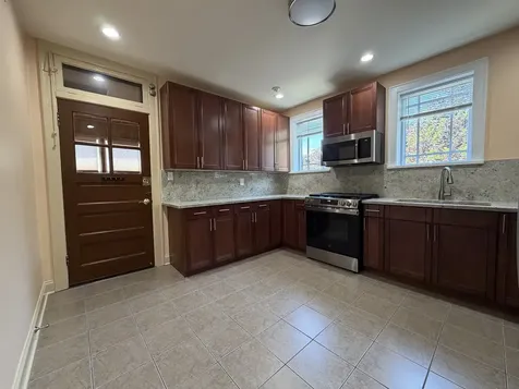 4957 West Sunnyside Avenue Chicago IL 60630
