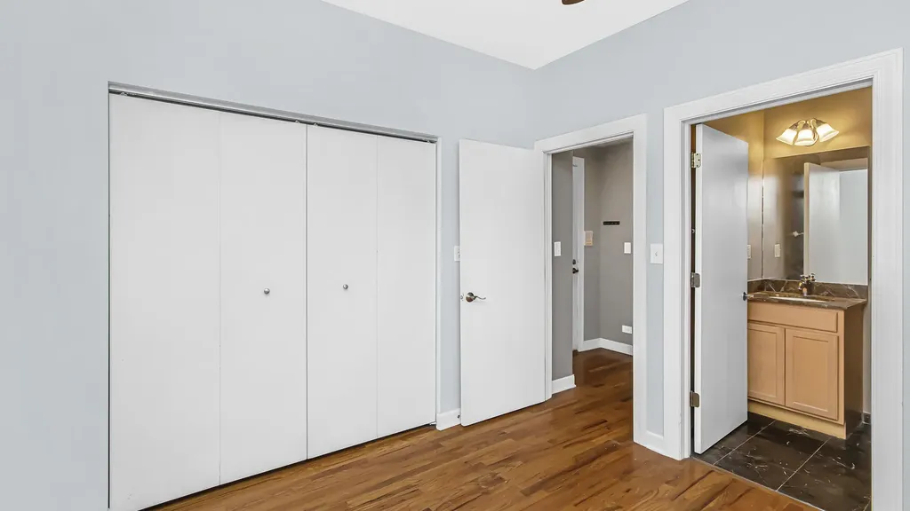 5623 North Wayne Avenue Chicago IL 60660