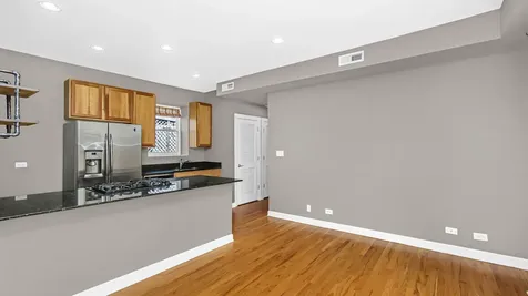 5623 North Wayne Avenue Chicago IL 60660