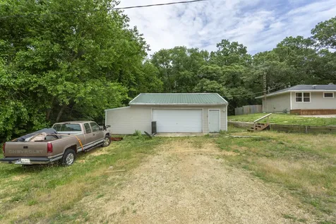 1572 Winnetka Street Dixon IL 61021