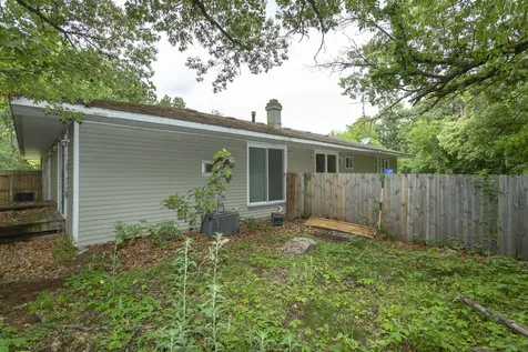 1572 Winnetka Street Dixon IL 61021