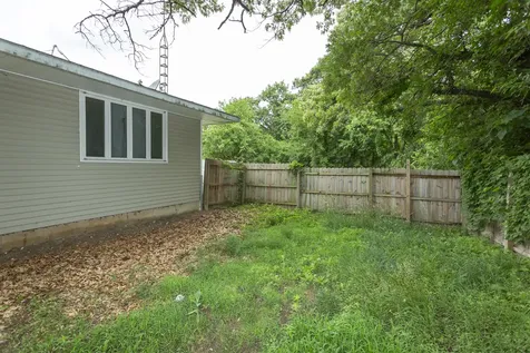 1572 Winnetka Street Dixon IL 61021
