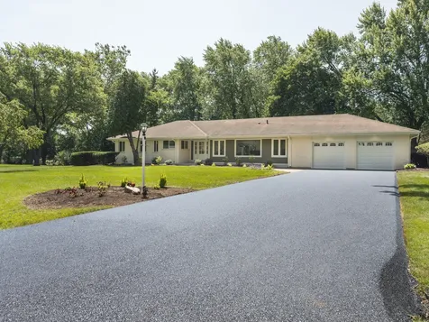 18 Lynn Drive Hawthorn Woods IL 60047