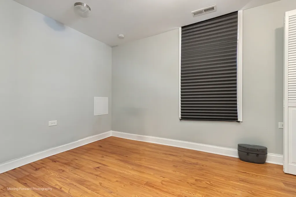 2711 East 93rd Street Chicago IL 60617