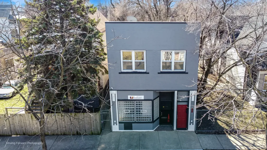 2711 East 93rd Street Chicago IL 60617