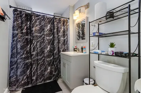 2711 East 93rd Street Chicago IL 60617
