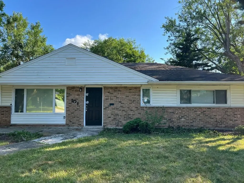 101 Shabbona Drive Park Forest IL 60466