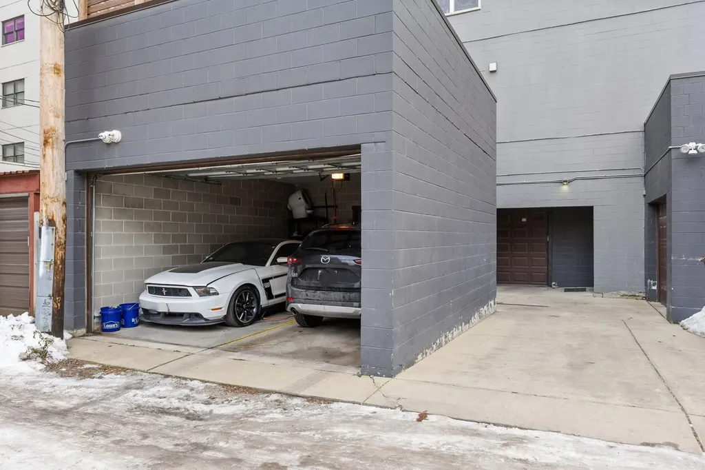 2210 West Chicago Avenue Chicago IL 60622