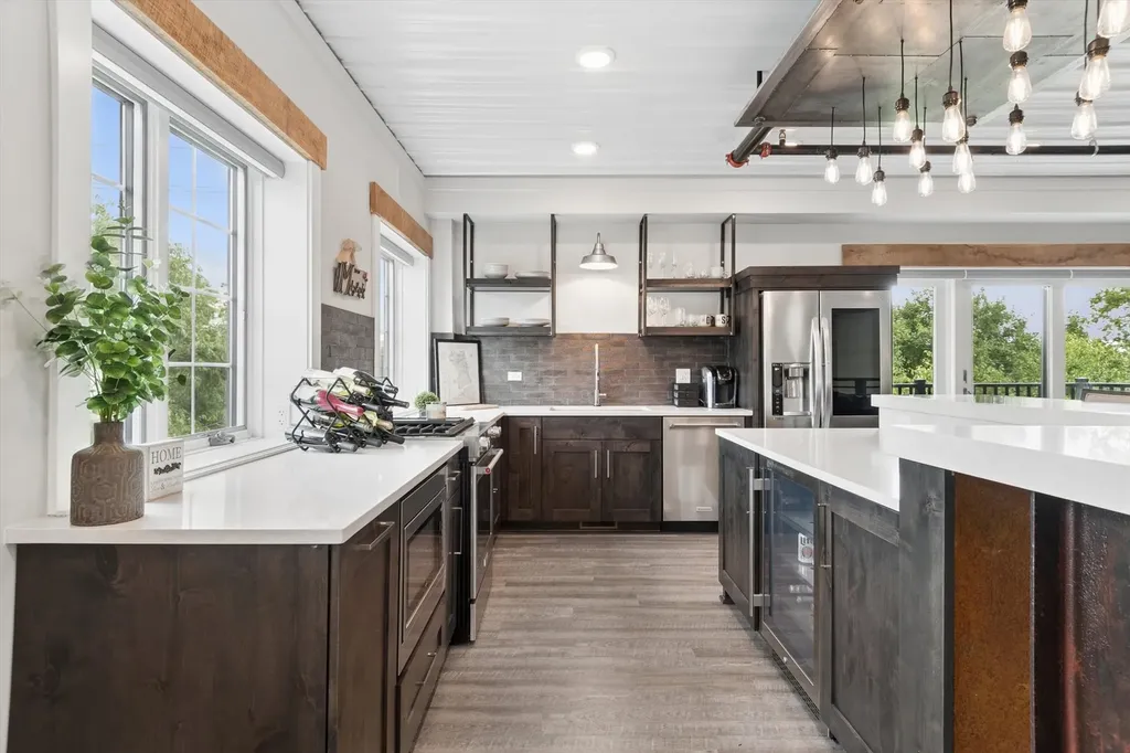 2252 Ferry Road Naperville IL 60563