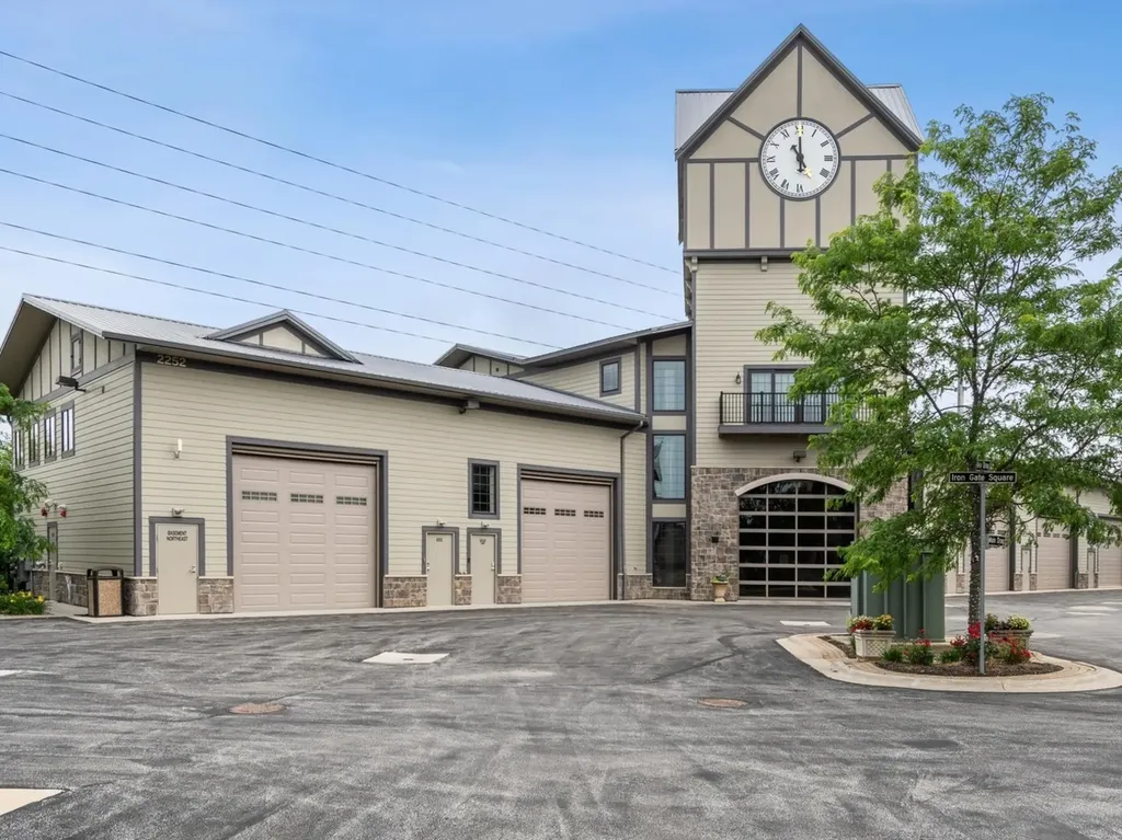 2252 Ferry Road Naperville IL 60563