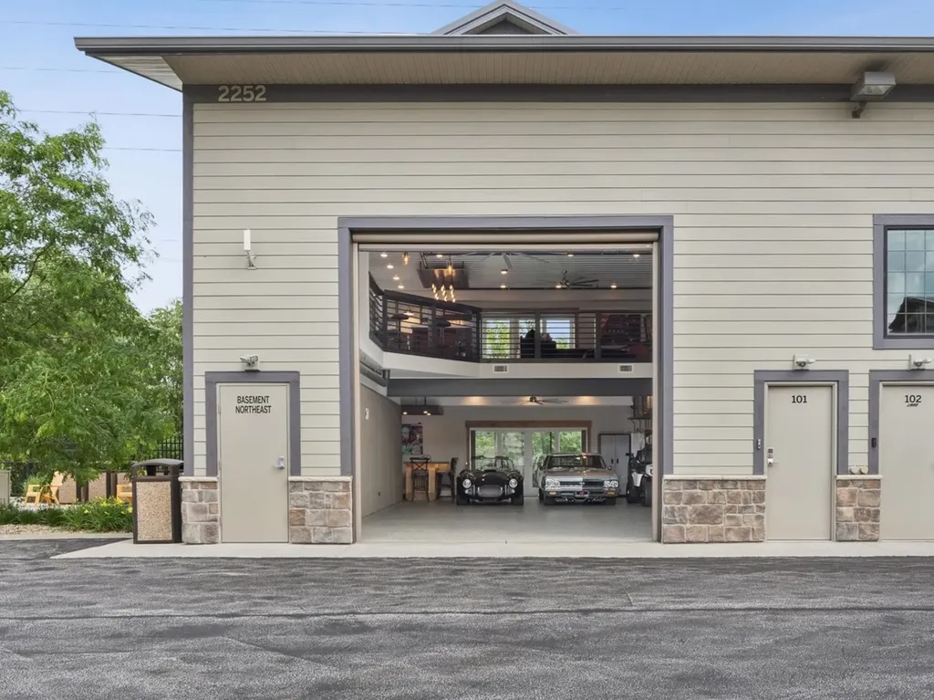 2252 Ferry Road Naperville IL 60563