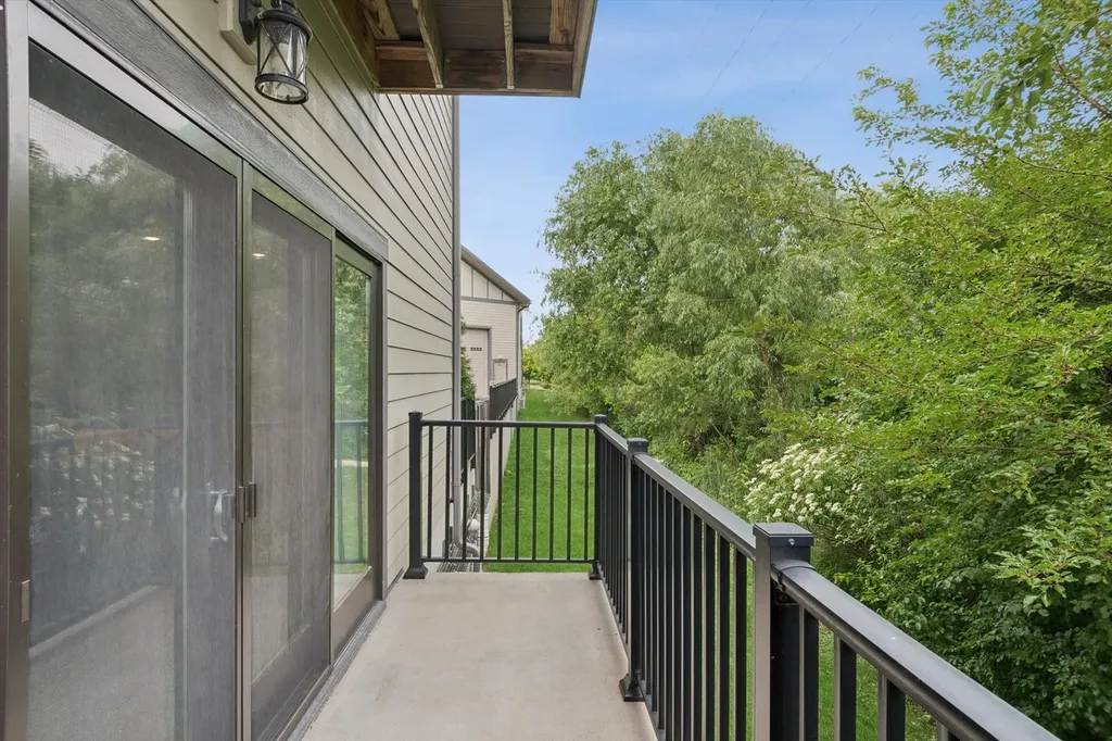 2252 Ferry Road Naperville IL 60563