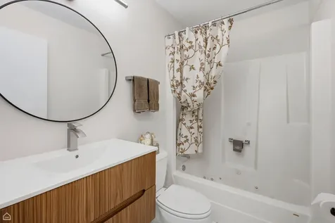 329 Everett Avenue Crystal Lake IL 60014