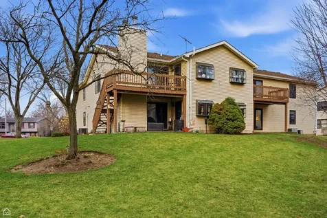 329 Everett Avenue Crystal Lake IL 60014