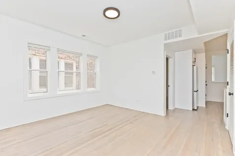 2468 North Lincoln Avenue Chicago IL 60614