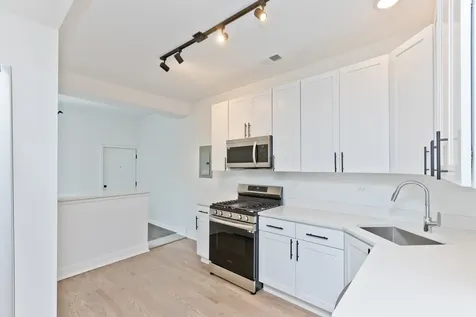 2468 North Lincoln Avenue Chicago IL 60614