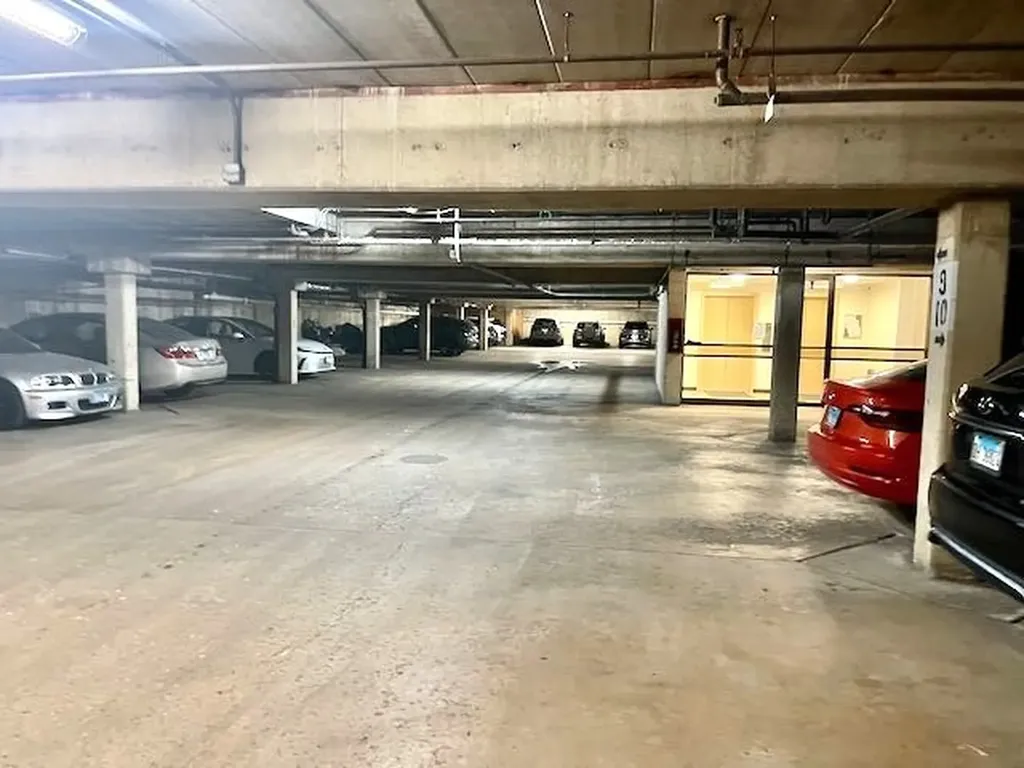 1912 Prairie Square Schaumburg IL 60173