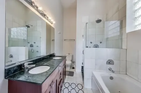 1022 North Wood Street Chicago IL 60622