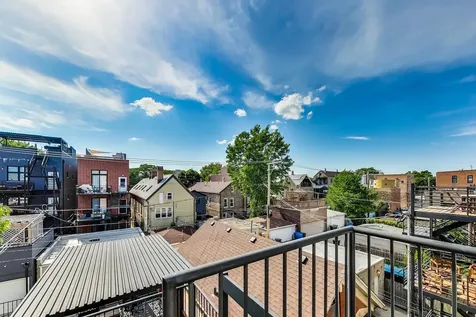 1022 North Wood Street Chicago IL 60622