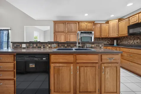 26 Bandecon Way Bloomington IL 61704