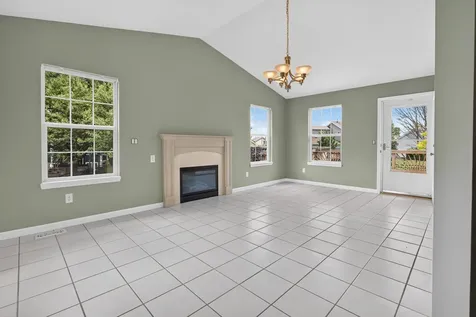 26 Bandecon Way Bloomington IL 61704