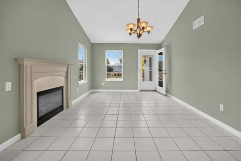 26 Bandecon Way Bloomington IL 61704