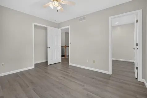26 Bandecon Way Bloomington IL 61704