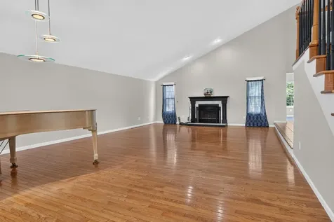 26 Bandecon Way Bloomington IL 61704