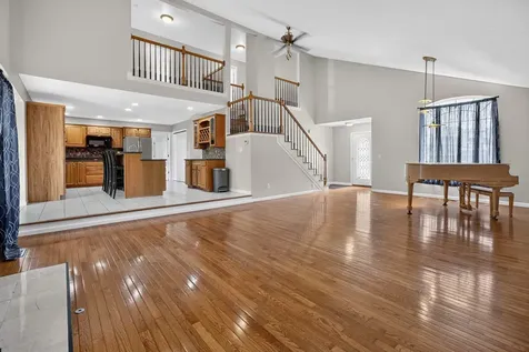 26 Bandecon Way Bloomington IL 61704