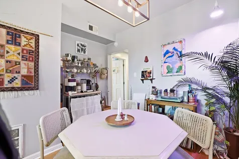 4006 West Nelson Street Chicago IL 60641