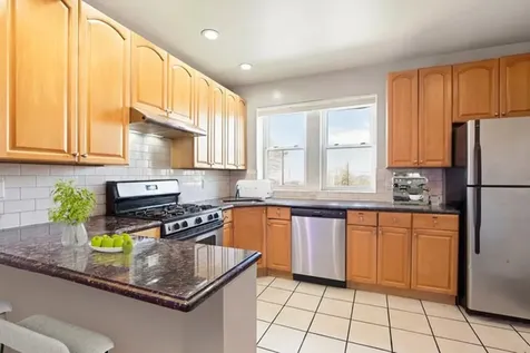 4006 West Nelson Street Chicago IL 60641