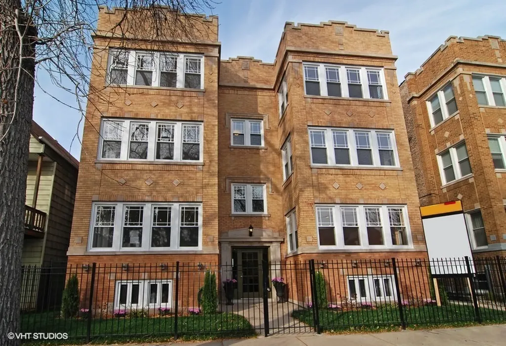 2540 West Winnemac Avenue Chicago IL 60625