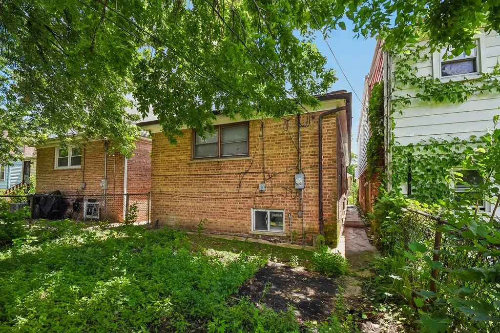 840 East 89th Street Chicago IL 60619