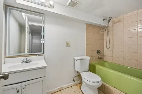 840 East 89th Street Chicago IL 60619
