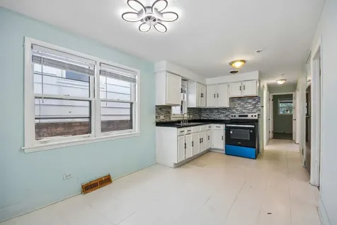 840 East 89th Street Chicago IL 60619