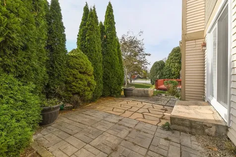 973 Old Oak Circle Algonquin IL 60102