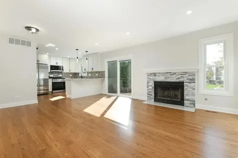 973 Old Oak Circle Algonquin IL 60102