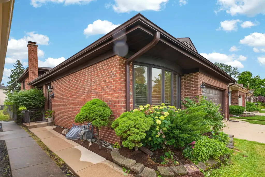 4609 Birchwood Avenue Skokie IL 60076
