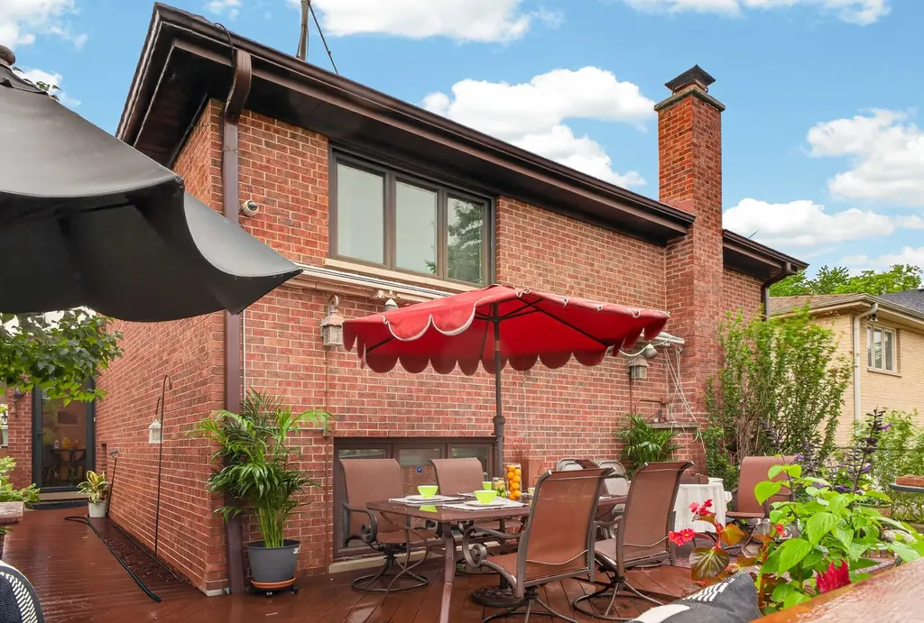 4609 Birchwood Avenue Skokie IL 60076